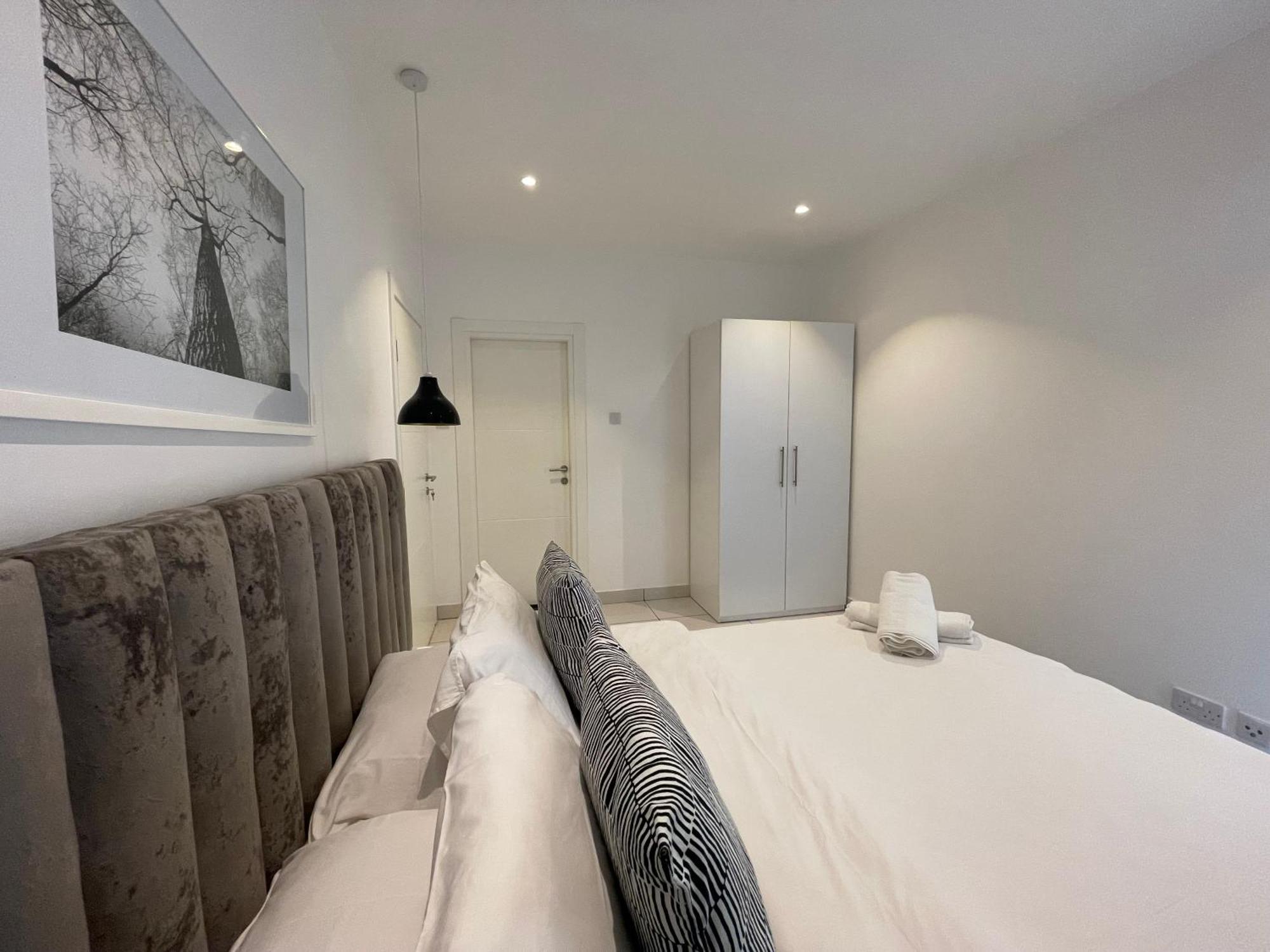 Embassy Gardens Apartments อักกรา ภายนอก รูปภาพ